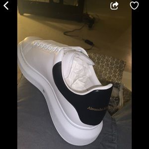 Meet your Posher, Troy